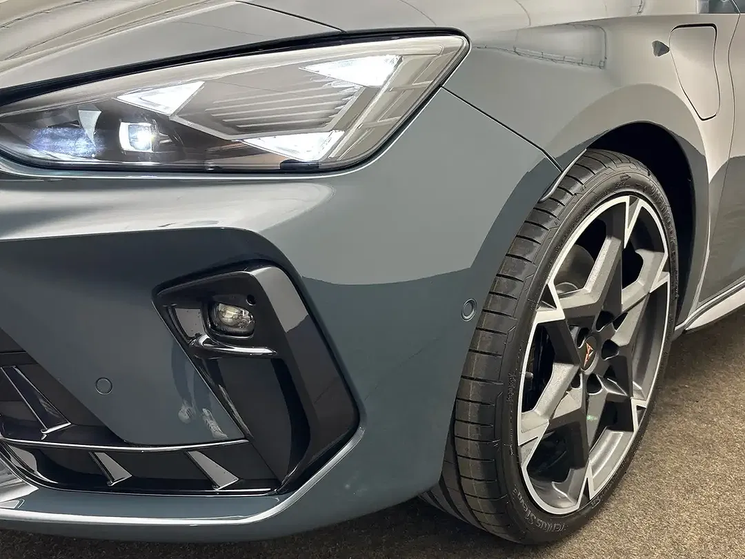 CUPRA Leon - Thumbnail 5