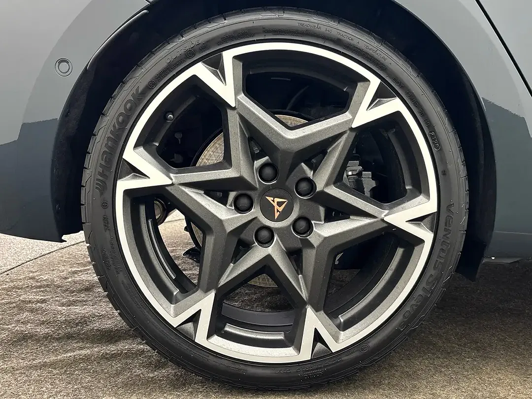CUPRA Leon - Thumbnail 6