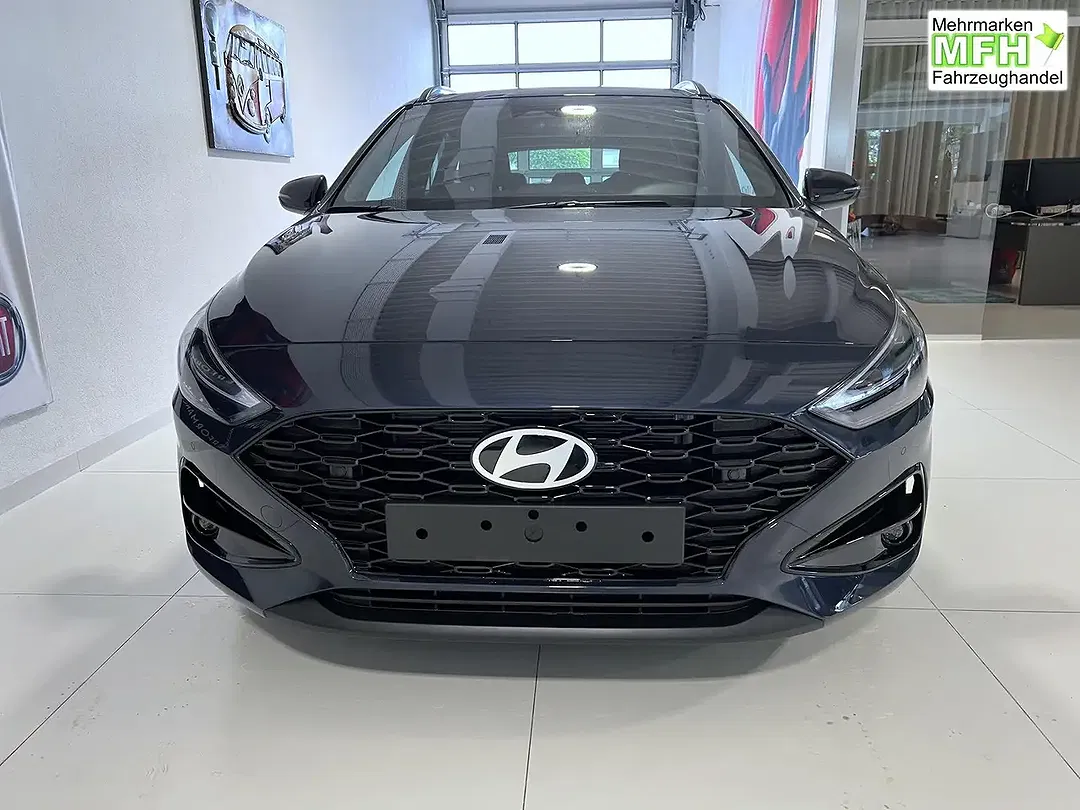 Hyundai i30 - Thumbnail 2