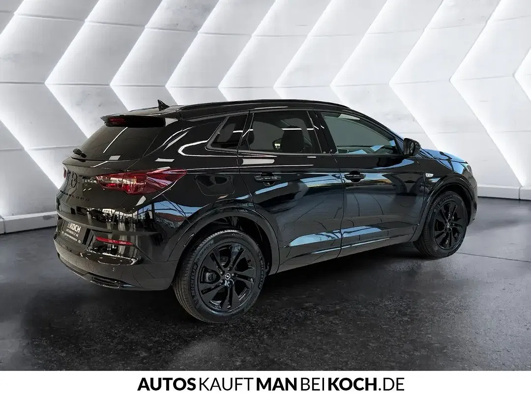 Opel Grandland - Thumbnail 3