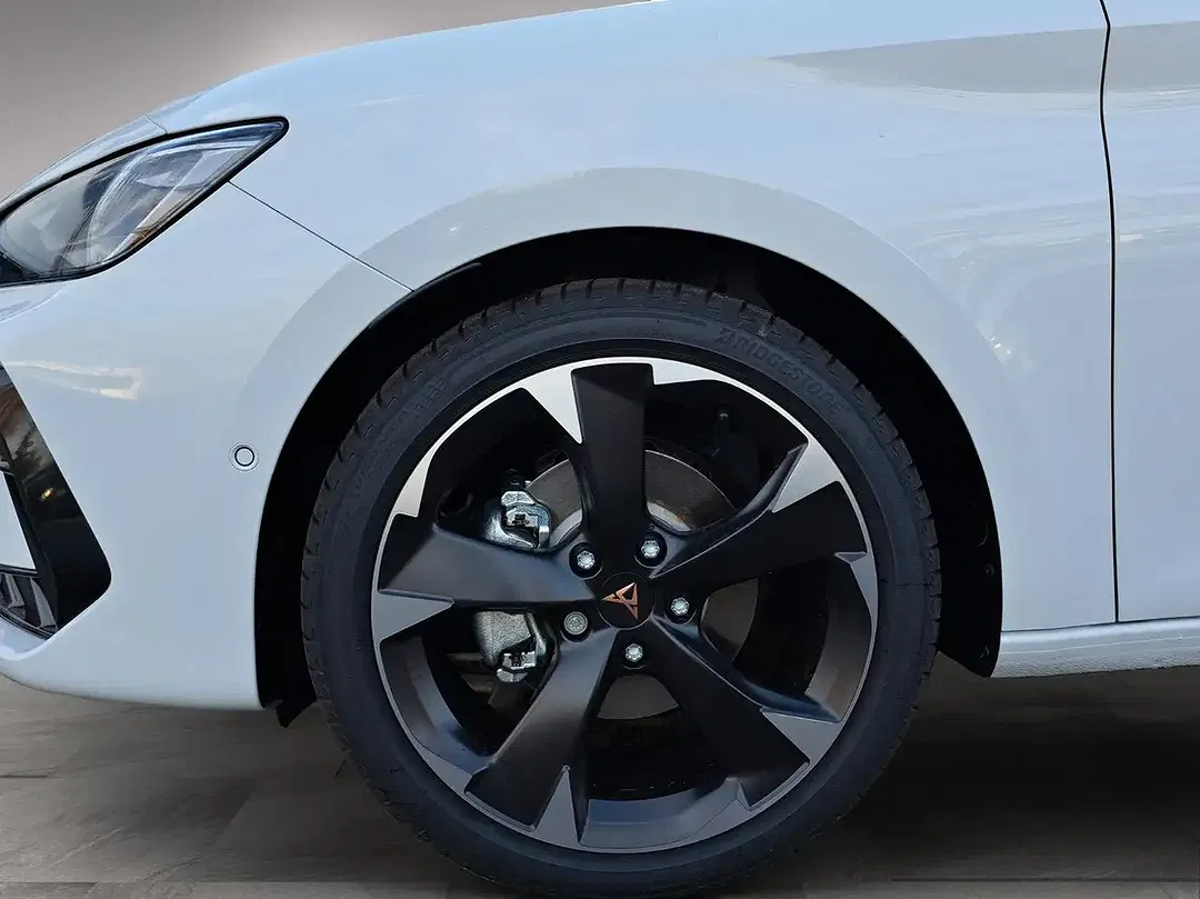 CUPRA Leon - Thumbnail 8