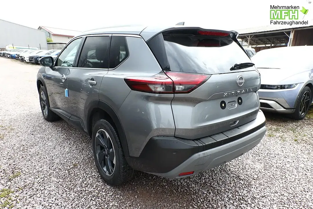 Nissan X-Trail - Thumbnail 3