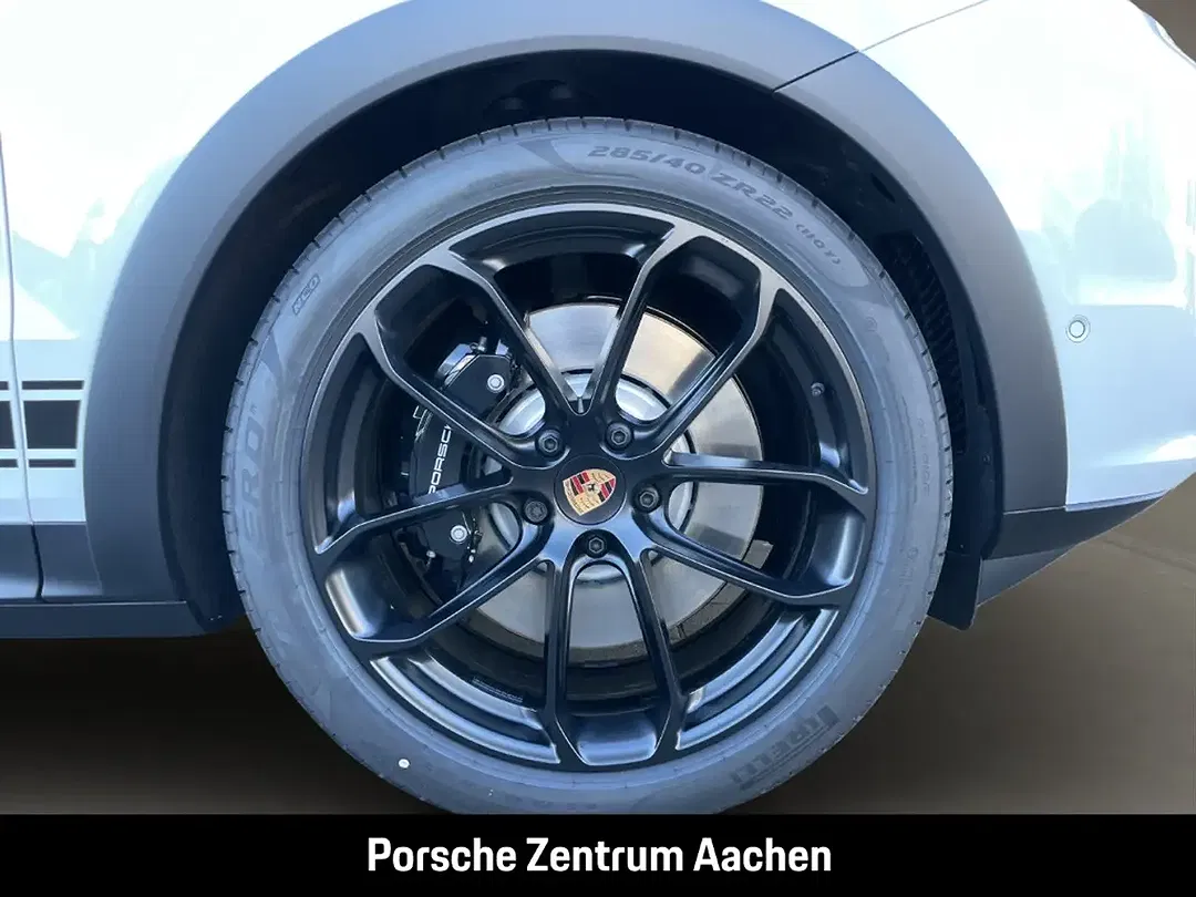 Porsche Cayenne - Thumbnail 10