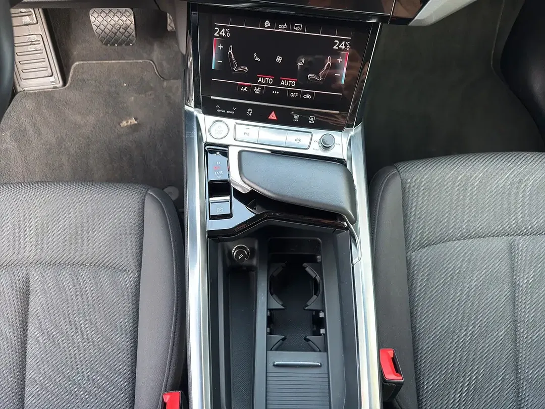 Audi e-tron - Thumbnail 15