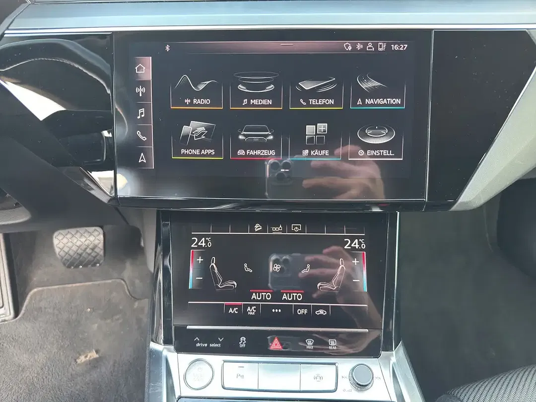 Audi e-tron - Thumbnail 16