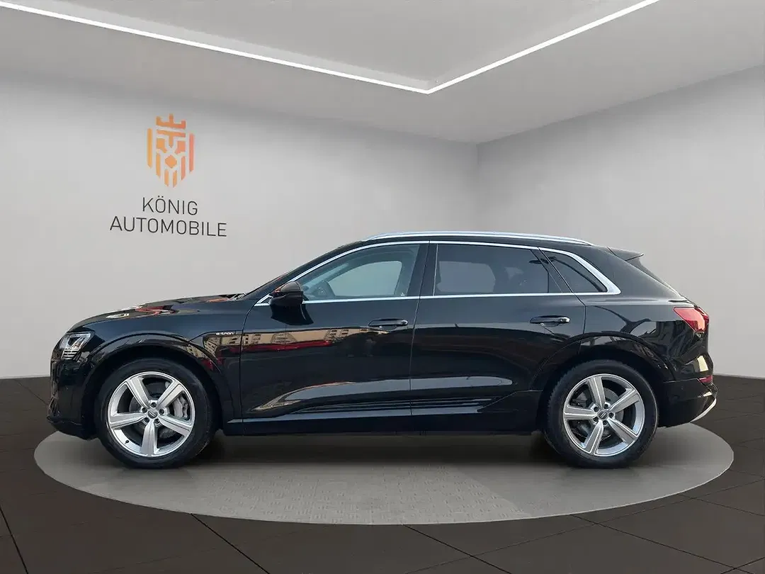 Audi e-tron - Thumbnail 2