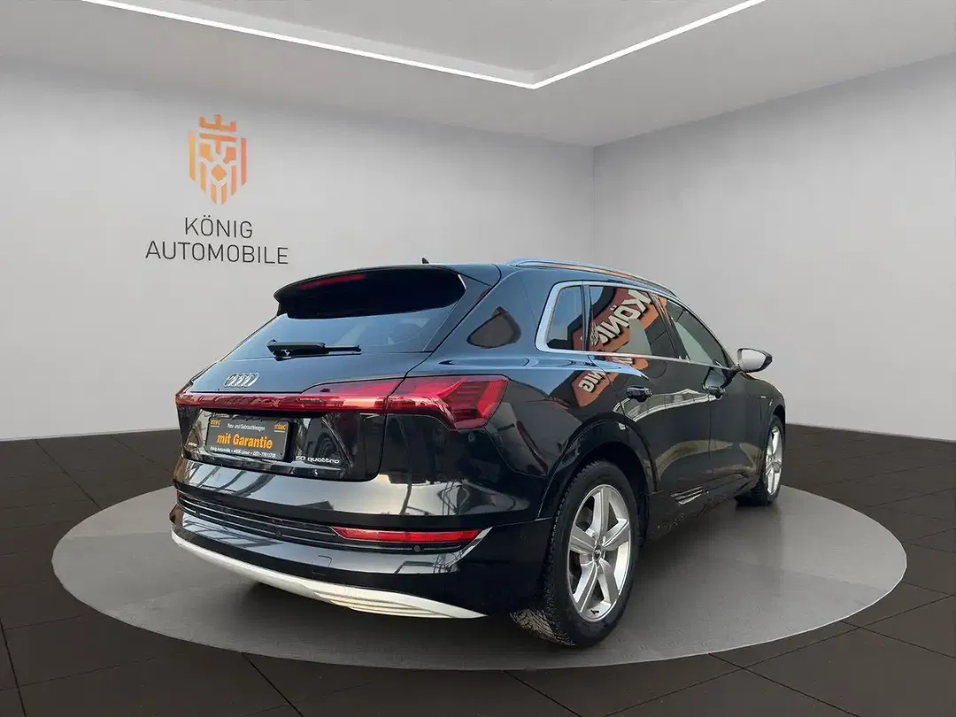 Audi e-tron - Thumbnail 6