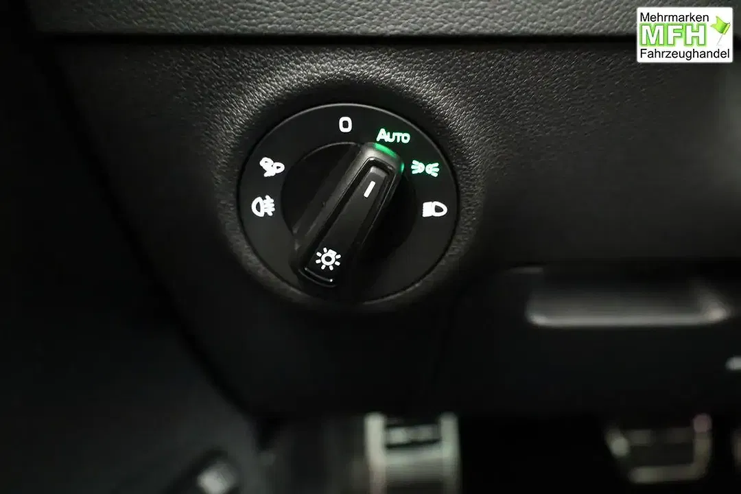 Skoda Karoq - Thumbnail 8