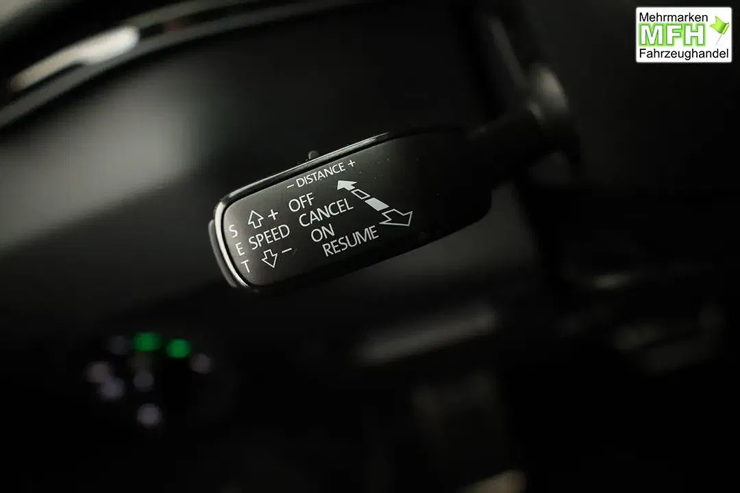 Skoda Karoq - Thumbnail 9