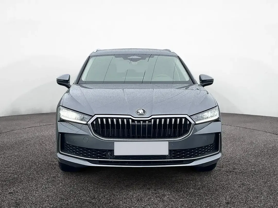 Skoda Superb - Thumbnail 1