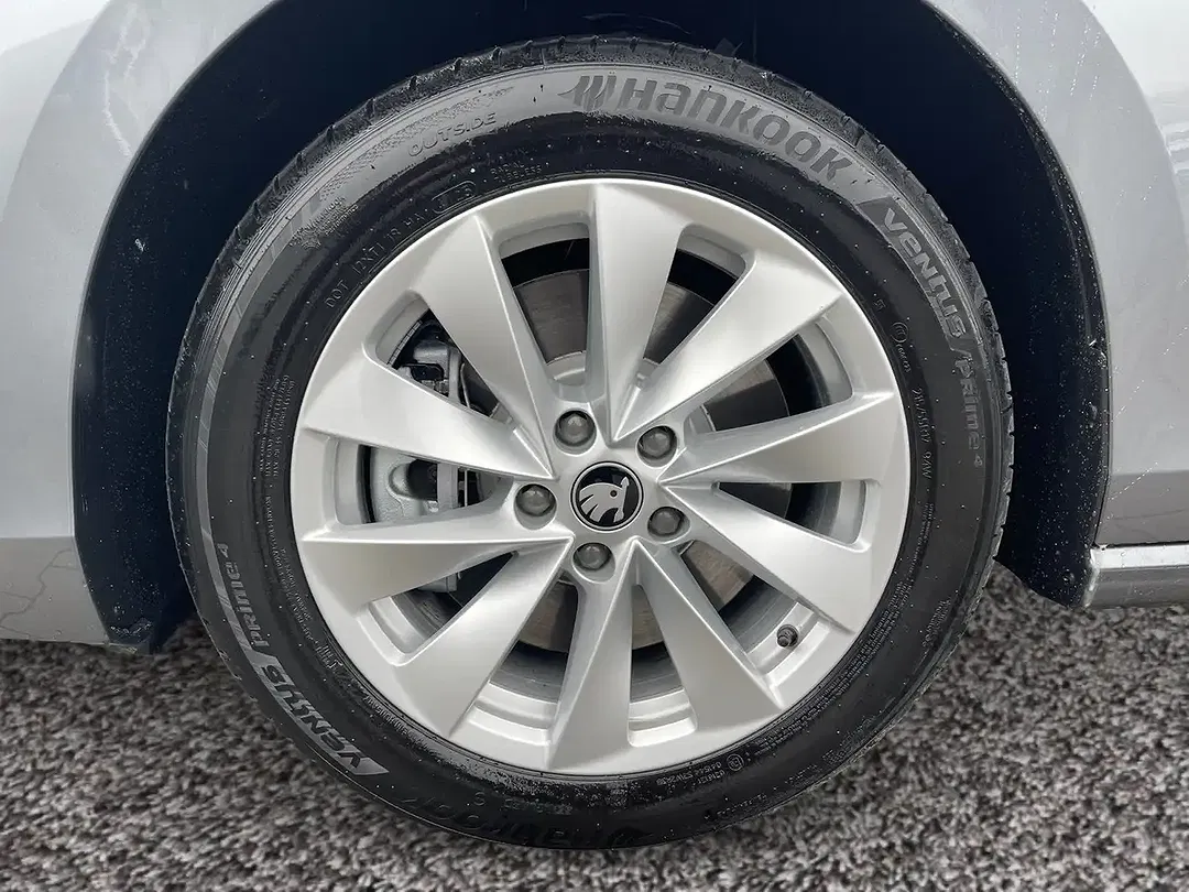 Skoda Superb - Thumbnail 7