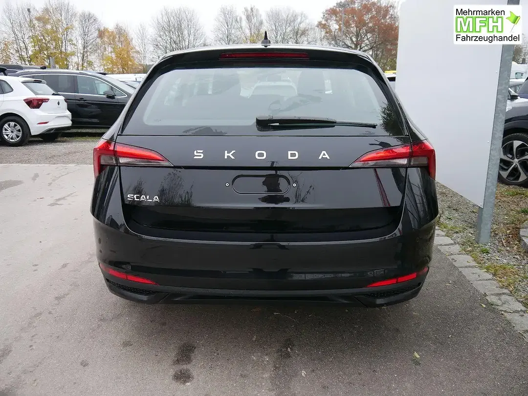 Skoda Scala - Thumbnail 2
