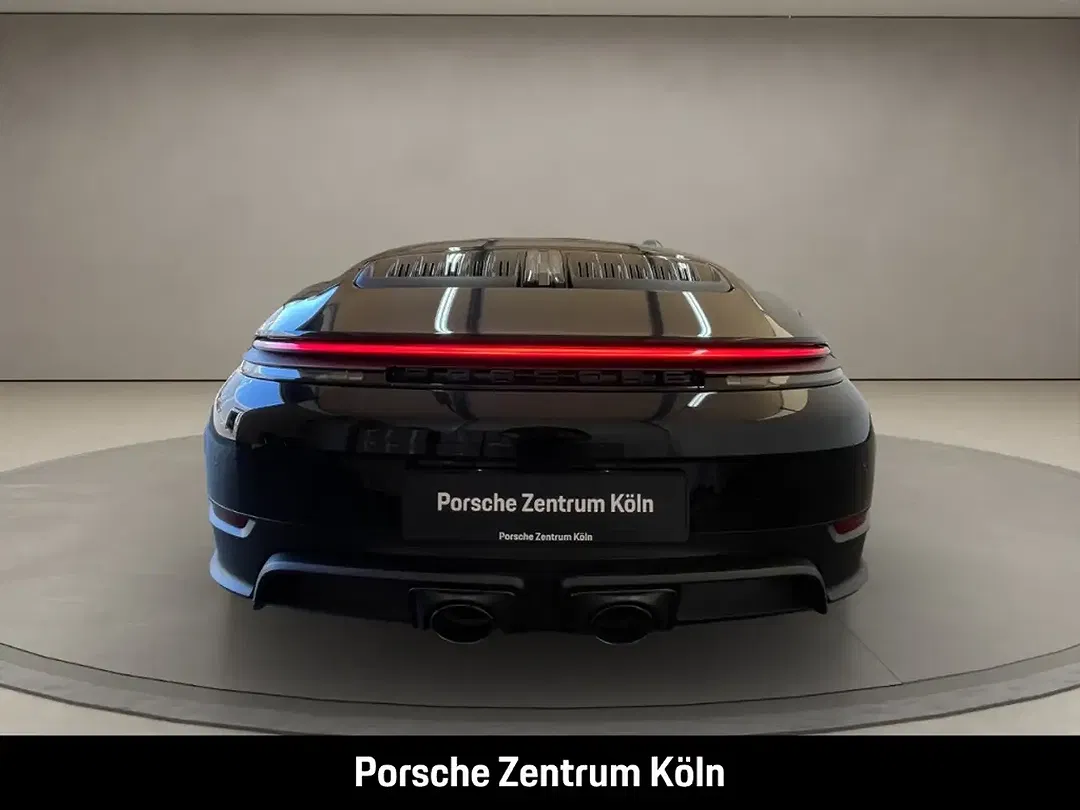 Porsche 992 - Thumbnail 4