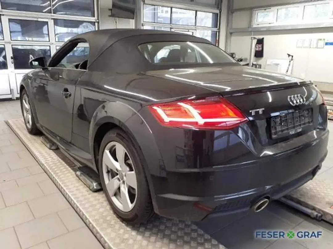 Audi TT - Thumbnail 2