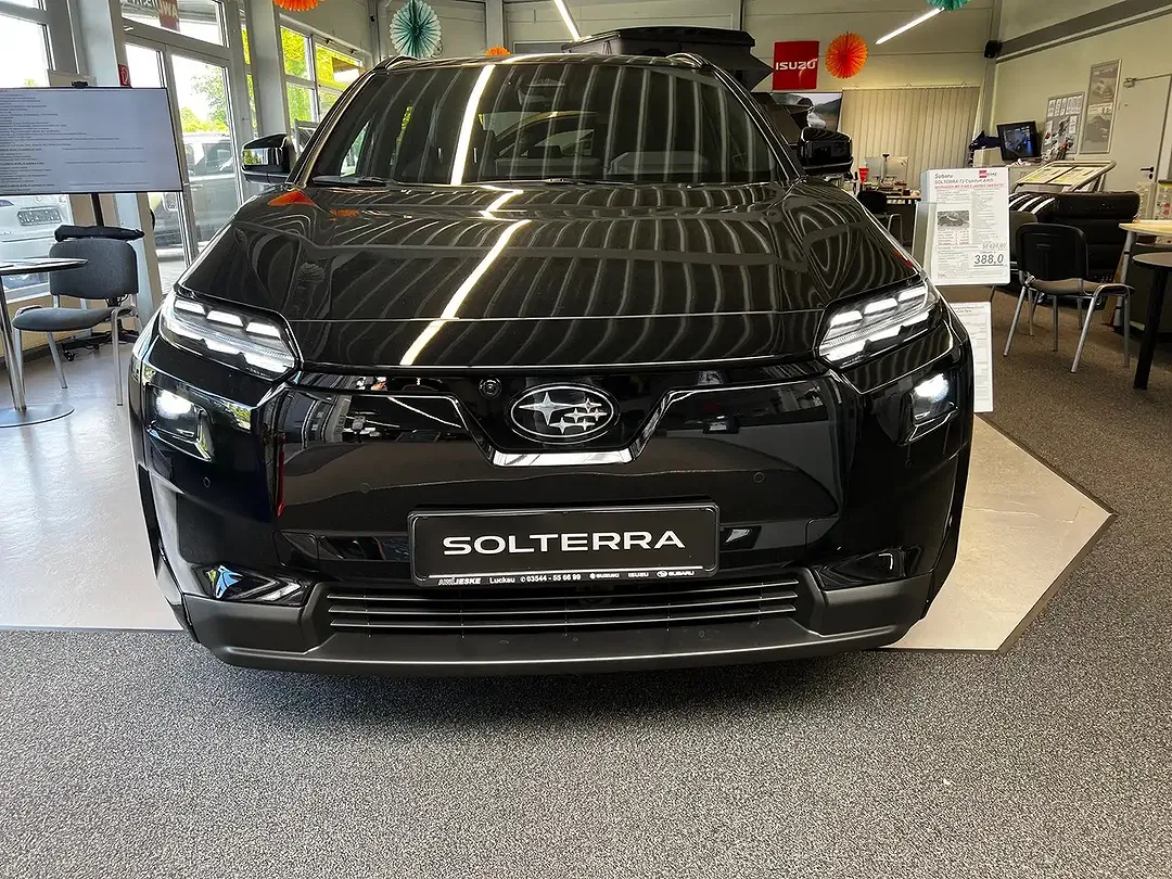 Subaru Solterra - Thumbnail 2