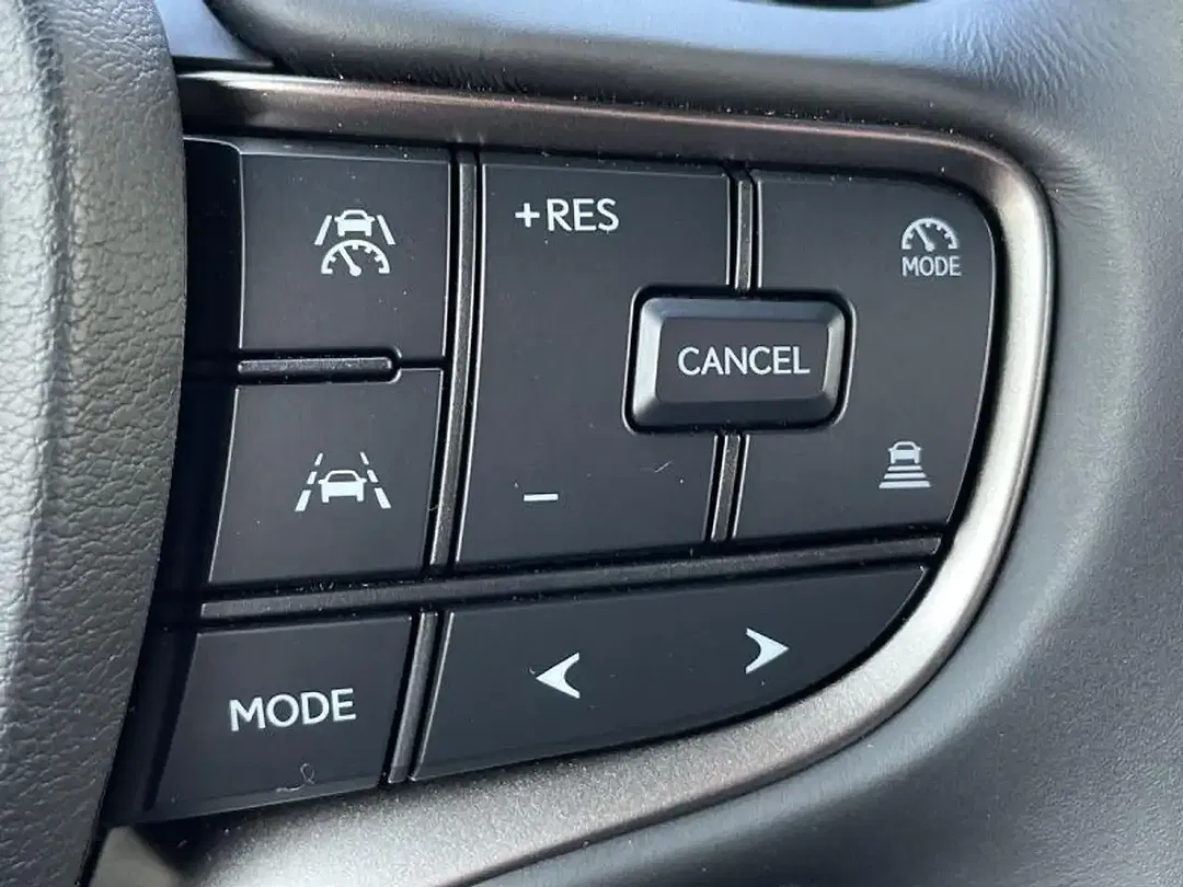 Lexus UX 300h - Thumbnail 15
