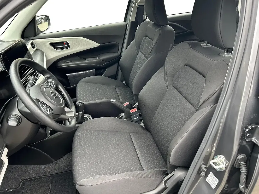 Suzuki Swift - Thumbnail 10