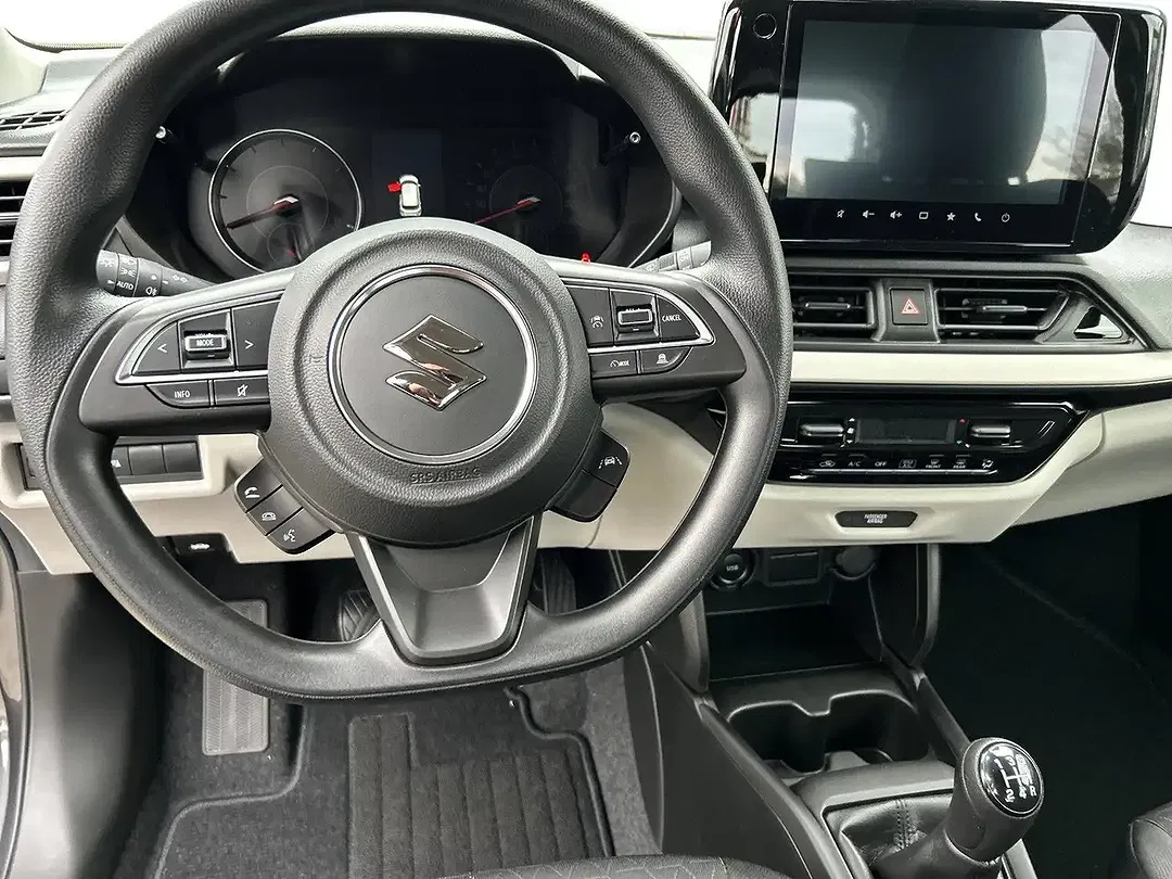 Suzuki Swift - Thumbnail 12