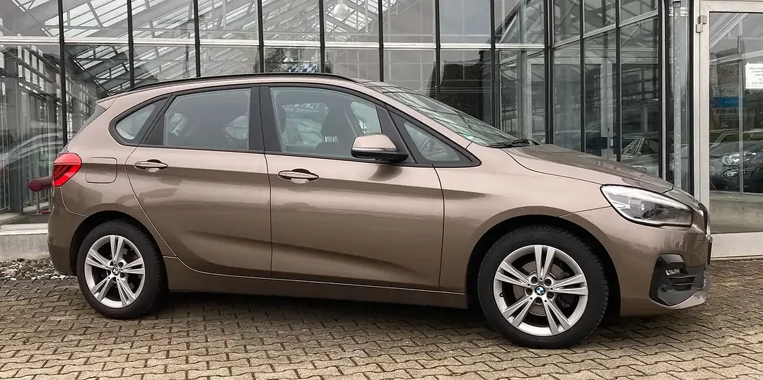 BMW 218 - Thumbnail 4