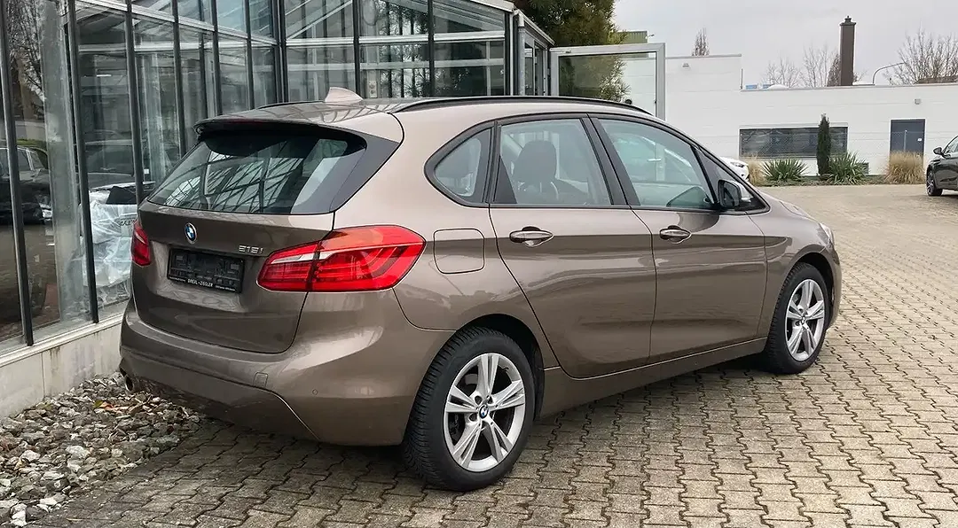 BMW 218 - Thumbnail 5