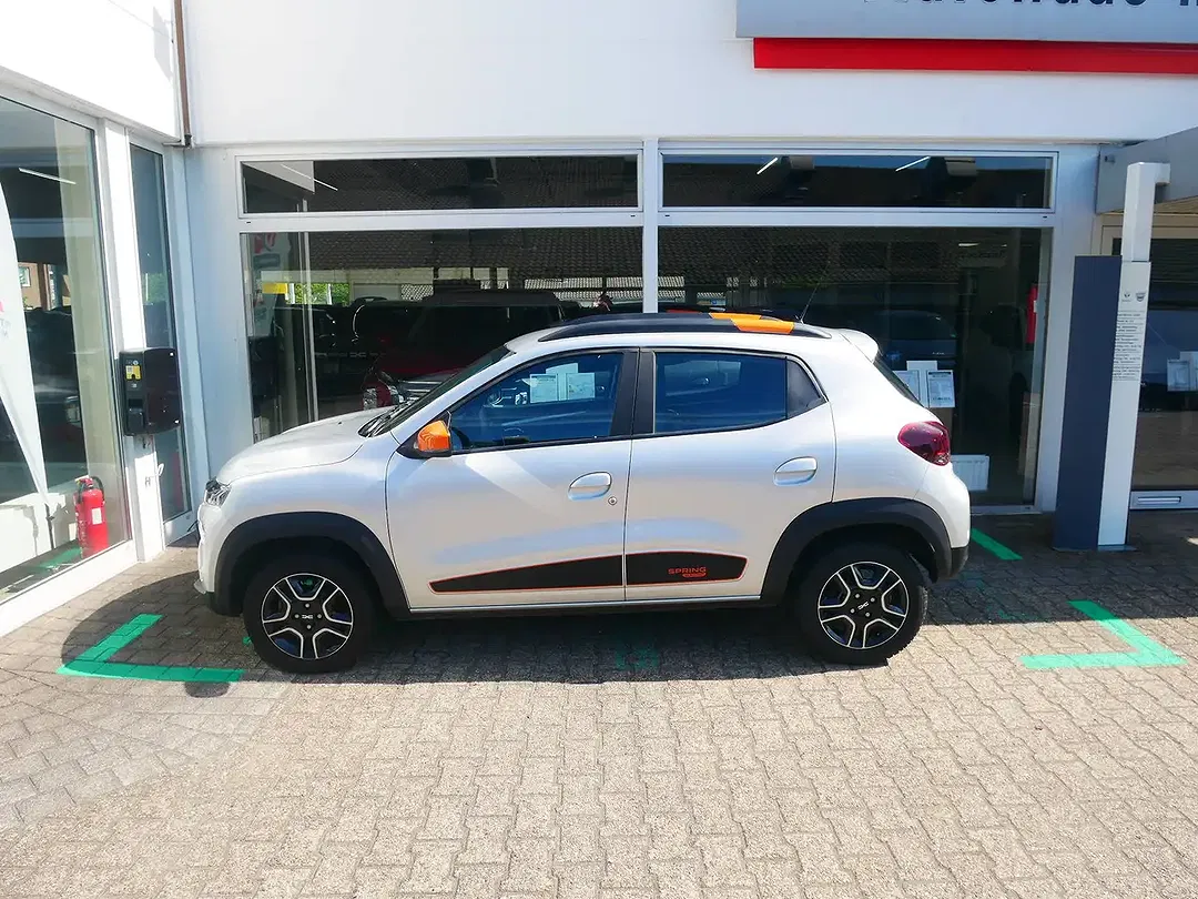 Dacia Spring - Thumbnail 2