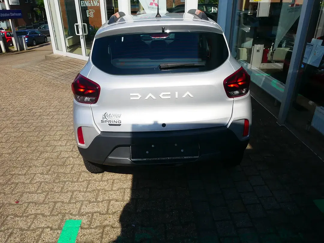 Dacia Spring - Thumbnail 4