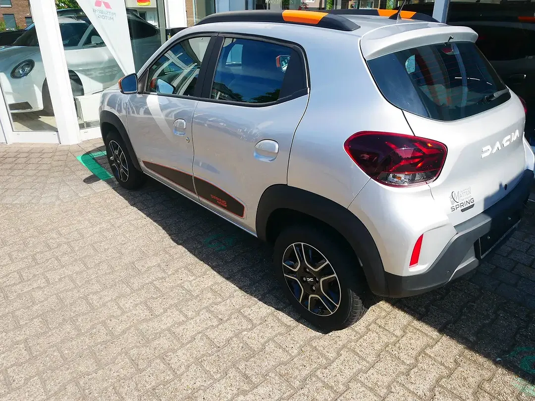 Dacia Spring - Thumbnail 5