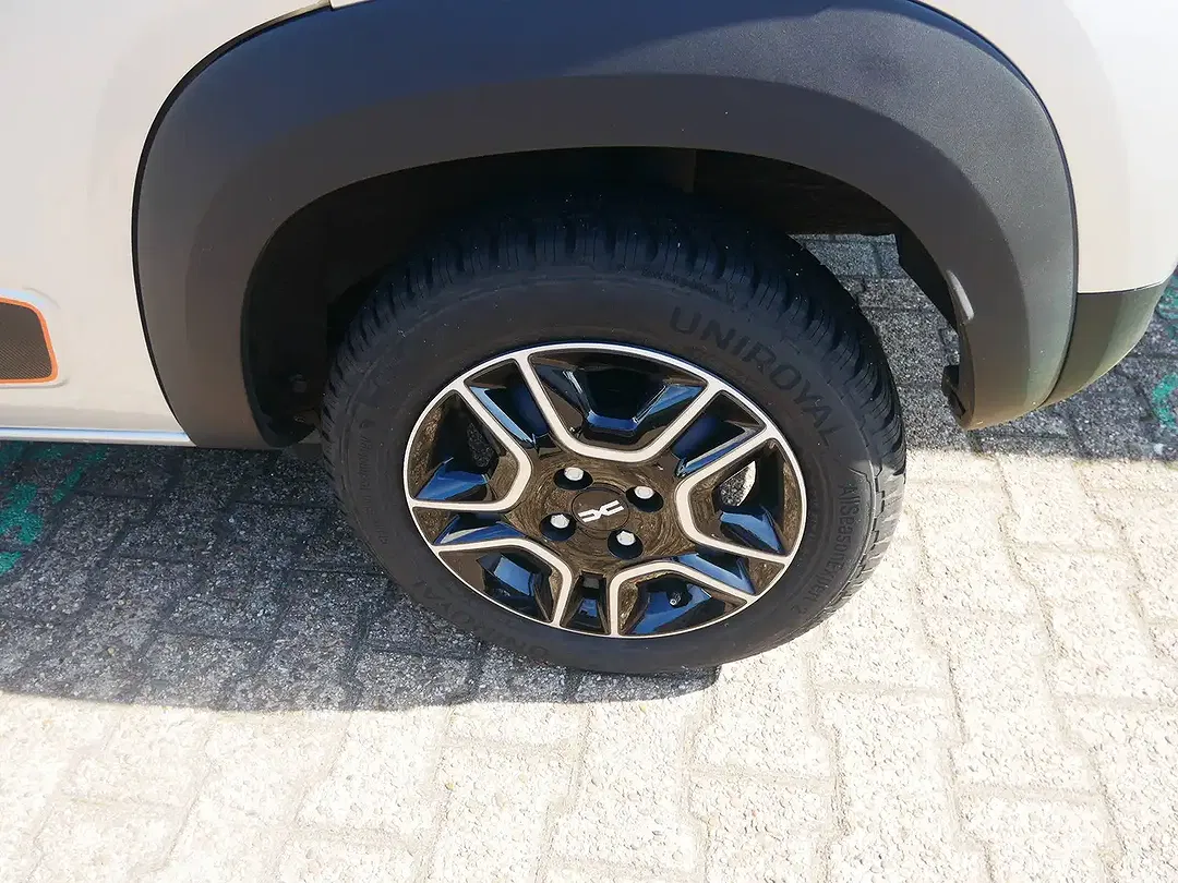 Dacia Spring - Thumbnail 6