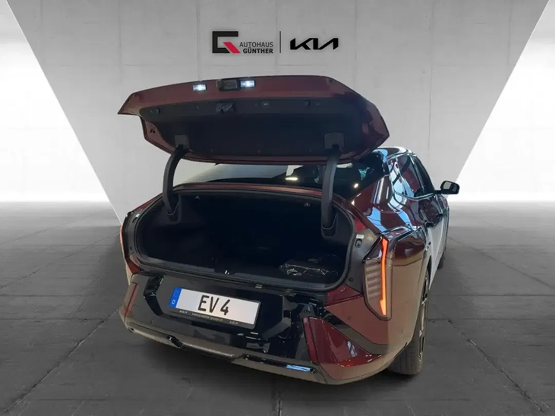 Kia EV4 - Thumbnail 11