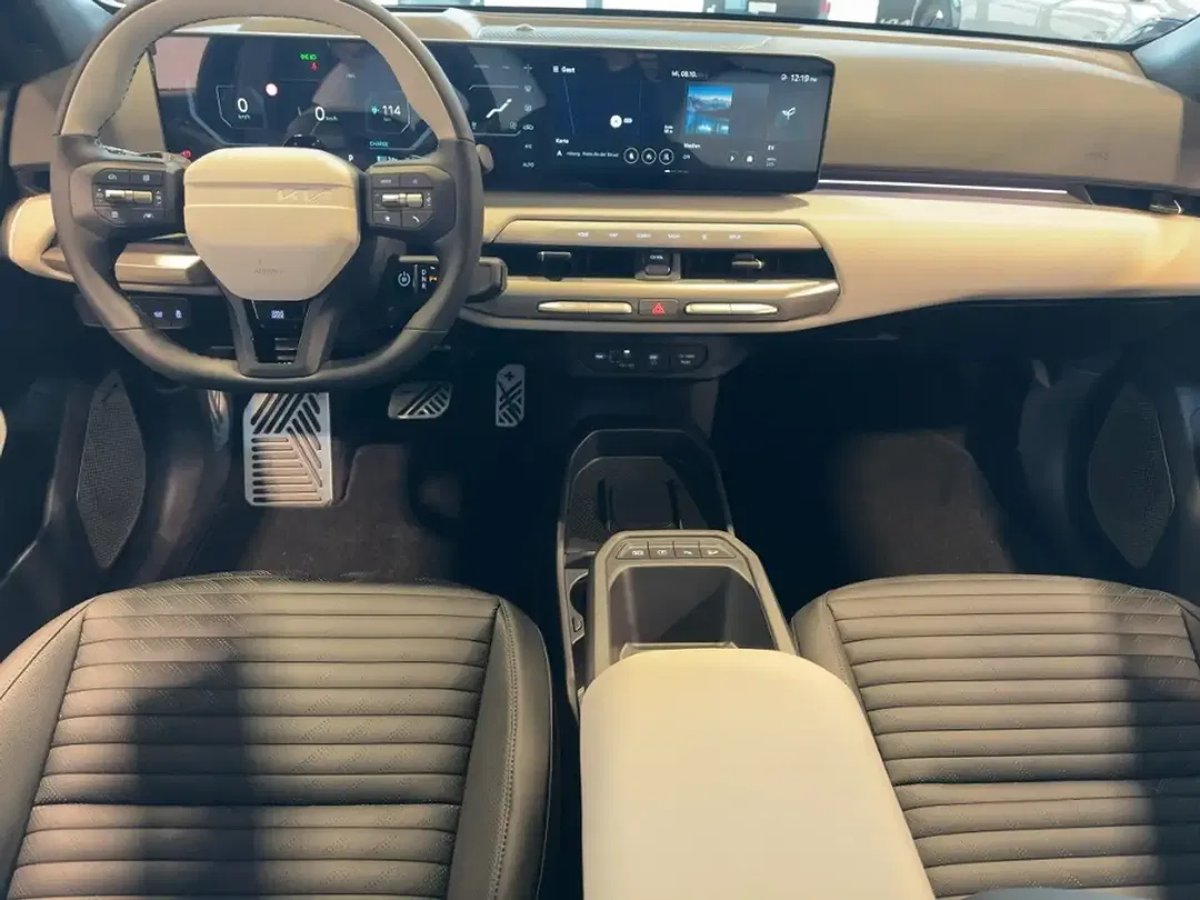 Kia EV4 - Thumbnail 7