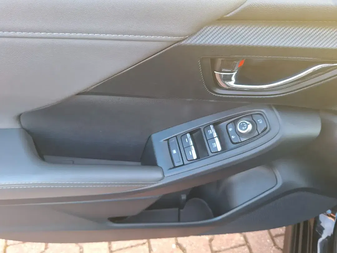 Subaru Crosstrek - Thumbnail 13