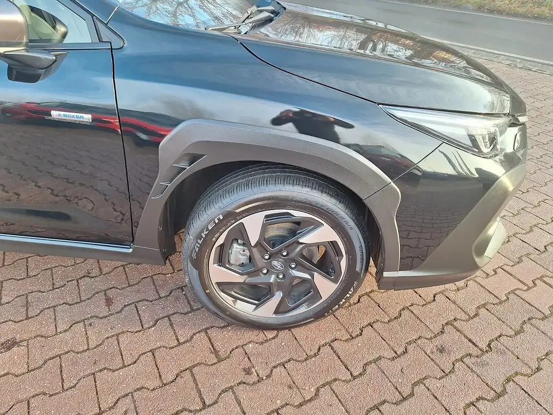 Subaru Crosstrek - Thumbnail 5