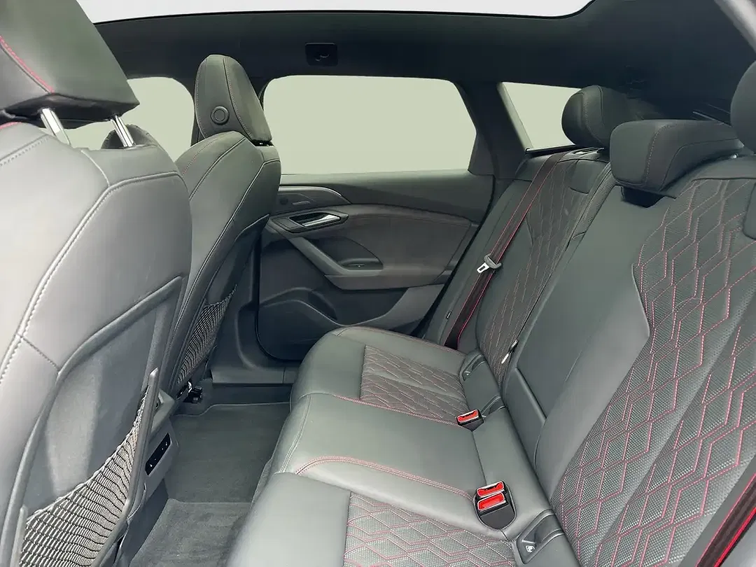 Audi S6 e-tron - Thumbnail 10