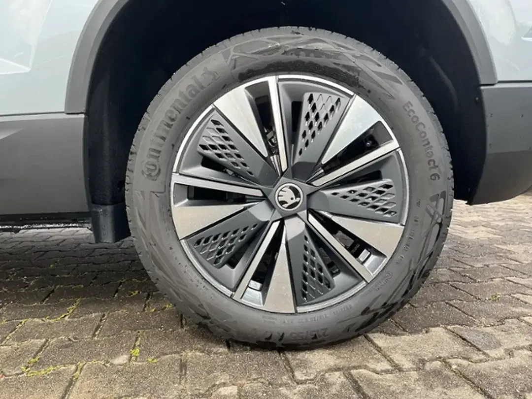 Skoda Karoq - Thumbnail 7