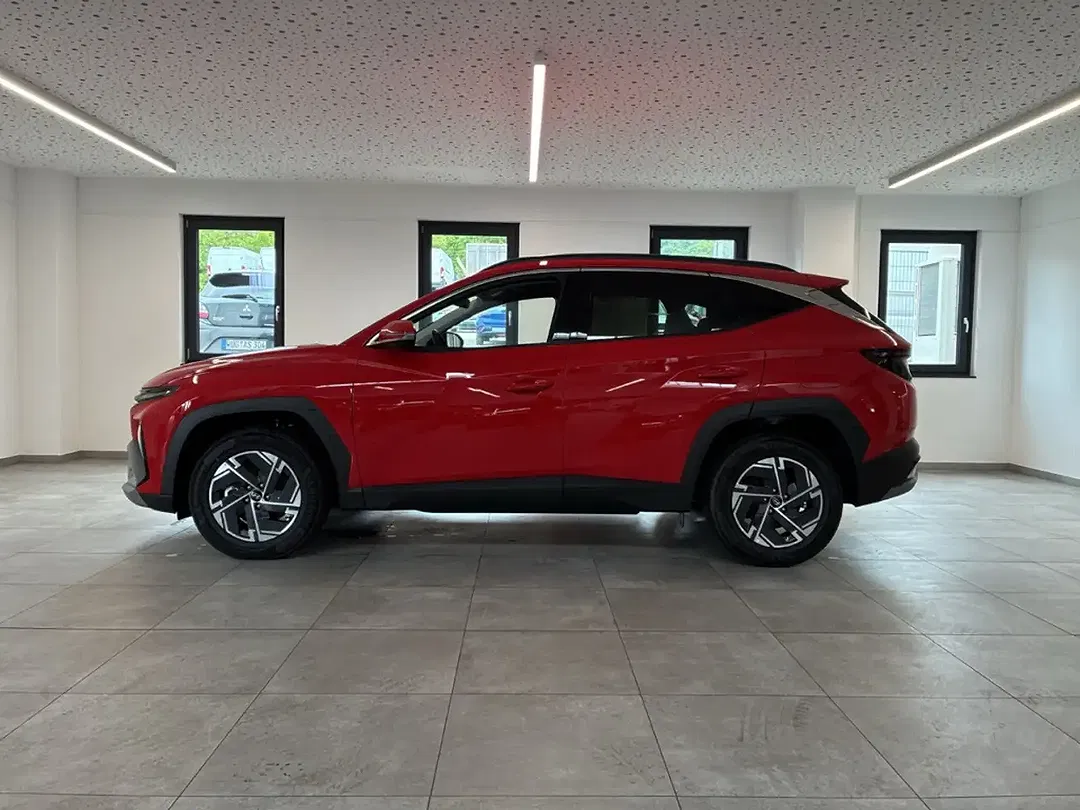 Hyundai TUCSON - Thumbnail 2