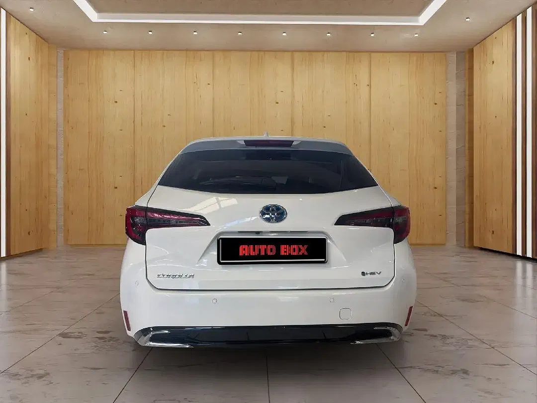 Toyota Corolla - Thumbnail 5