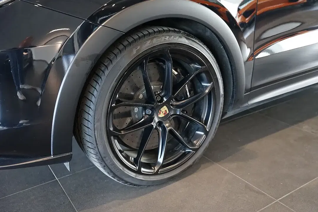 Porsche Cayenne - Thumbnail 6