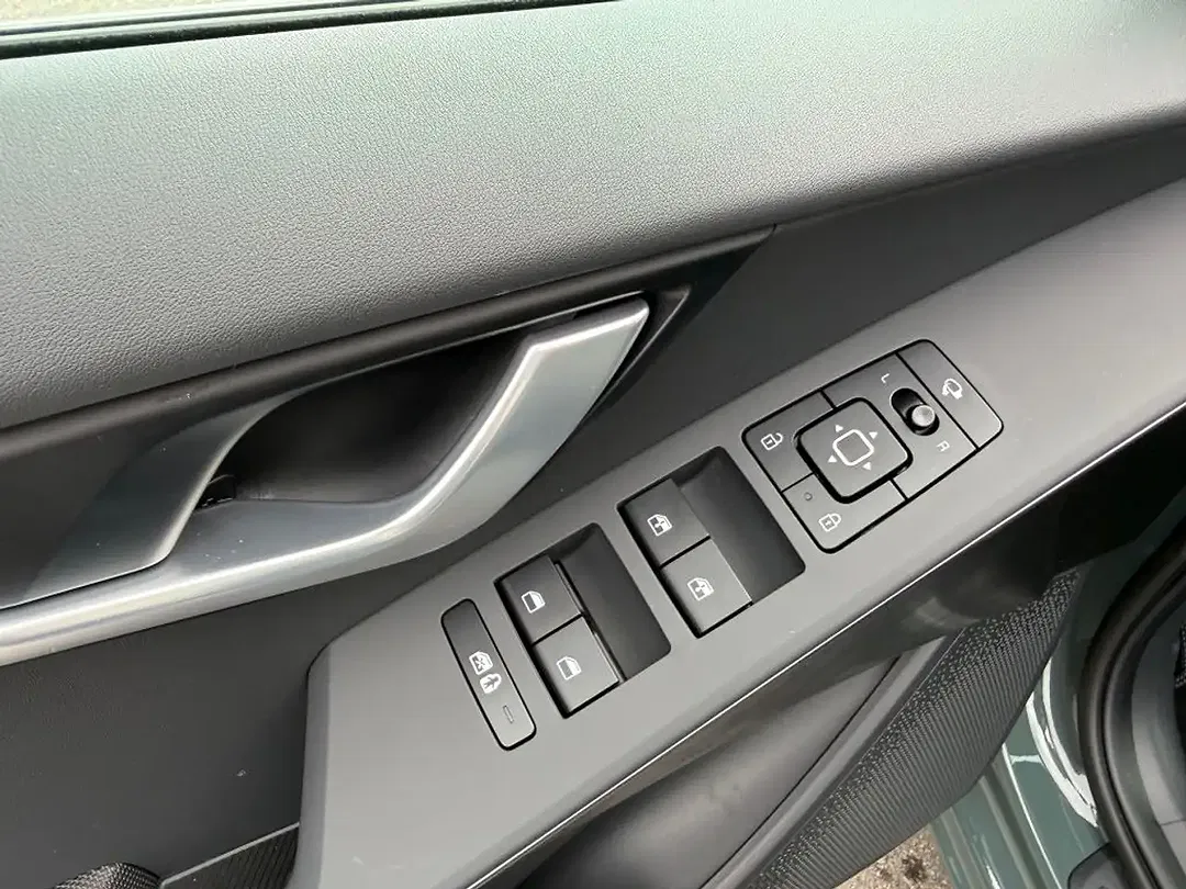 Kia Niro - Thumbnail 8