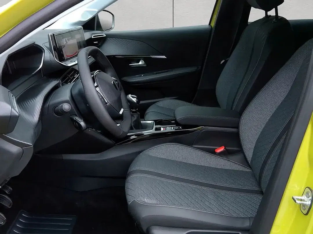 Peugeot 208 - Thumbnail 10