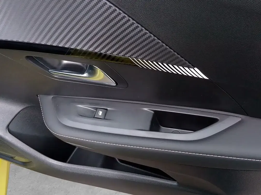 Peugeot 208 - Thumbnail 20