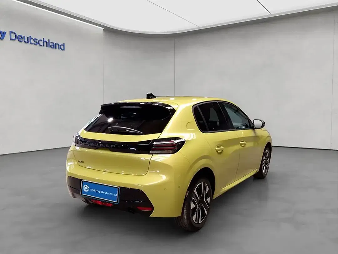 Peugeot 208 - Thumbnail 6