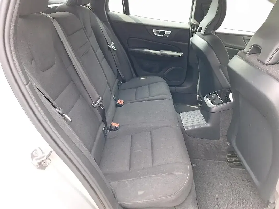 Volvo V60 - Thumbnail 6