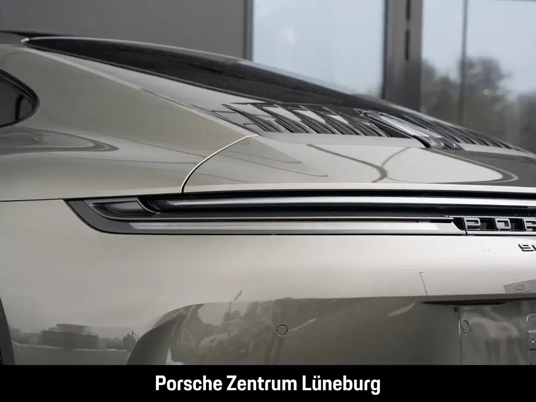 Porsche 992 - Thumbnail 15