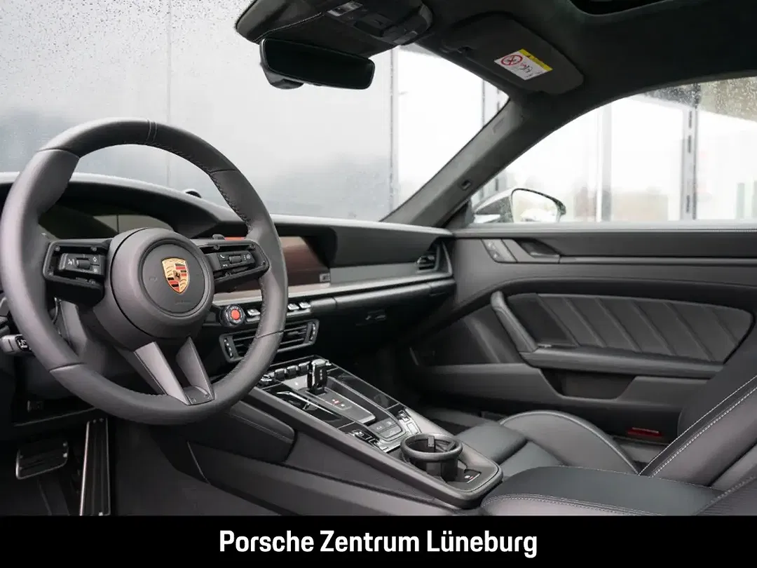 Porsche 992 - Thumbnail 4
