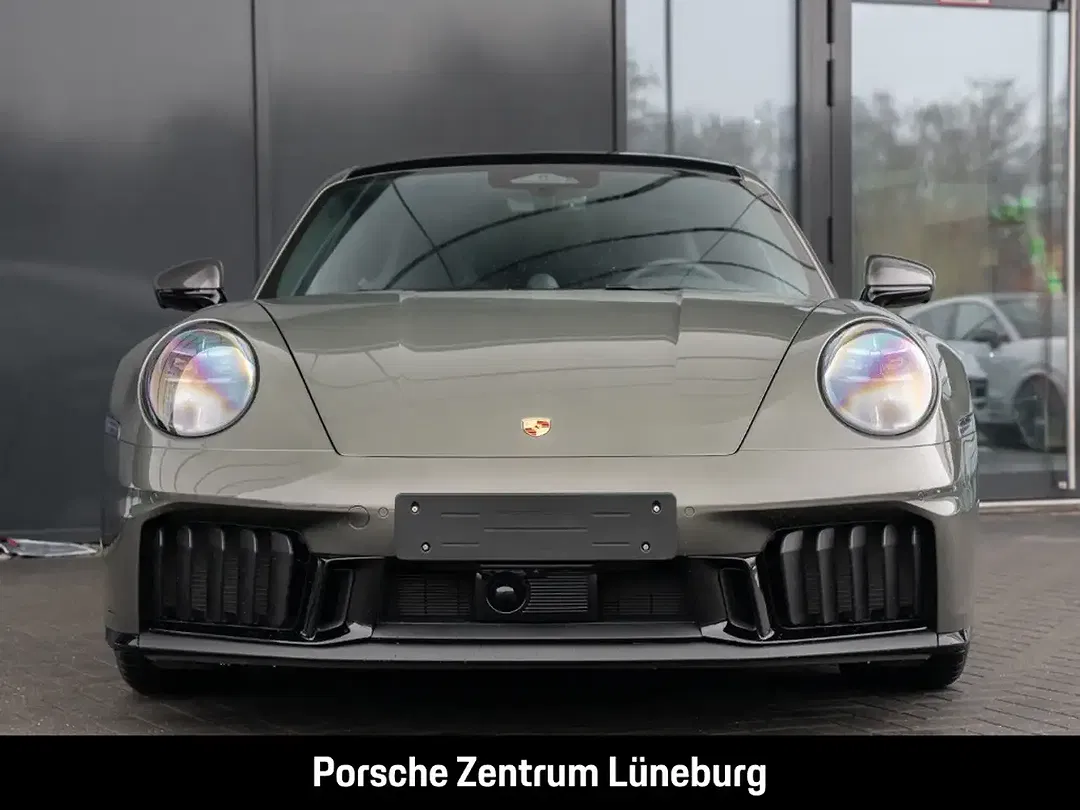 Porsche 992 - Thumbnail 6