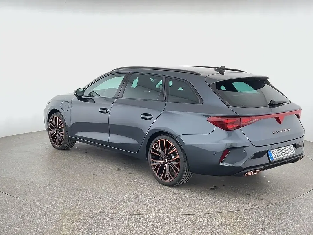 CUPRA Leon - Thumbnail 5
