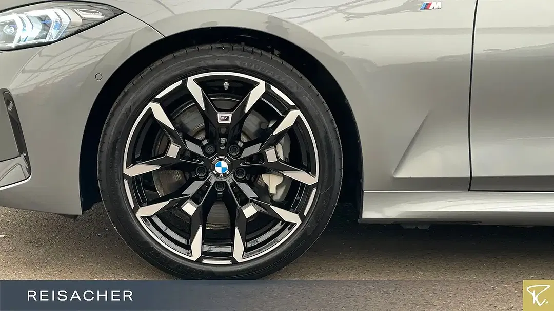 BMW 330 - Thumbnail 3