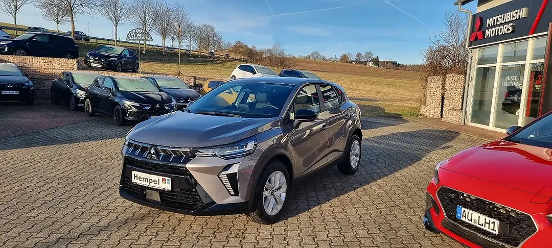 Mitsubishi ASX - Thumbnail 1
