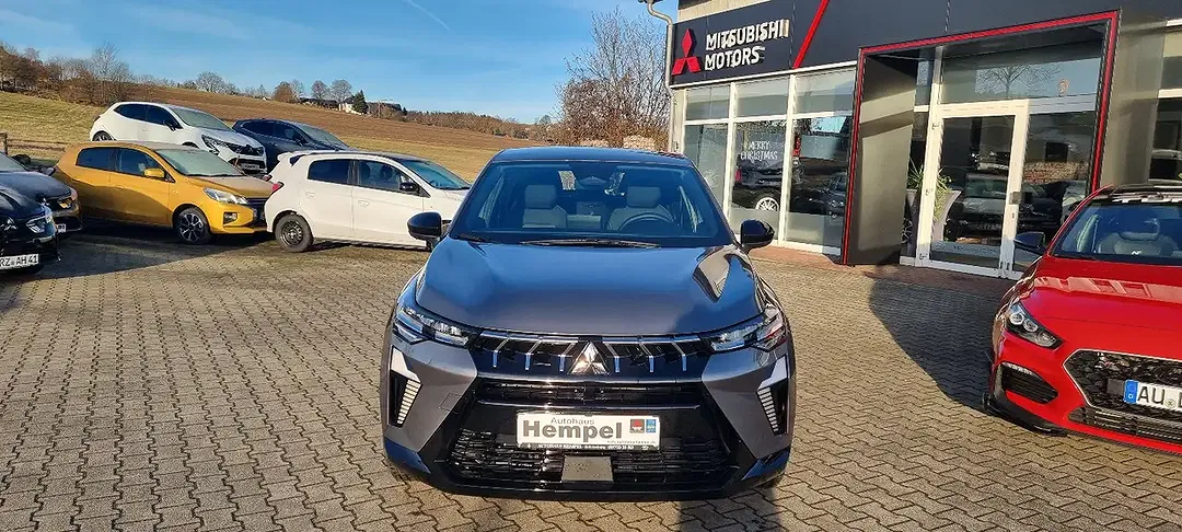 Mitsubishi ASX - Thumbnail 2