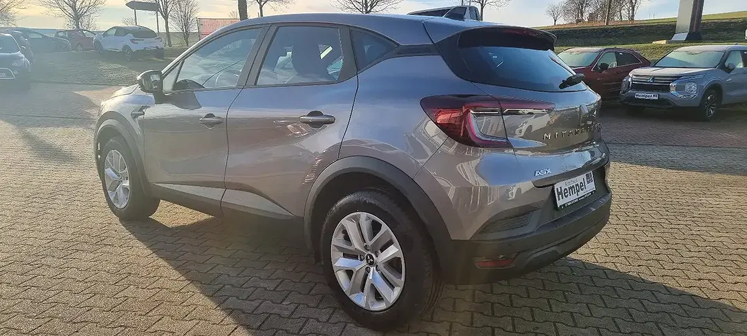 Mitsubishi ASX - Thumbnail 3